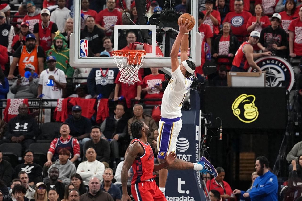 梦回巅峰！伦纳德+哈登合砍53分 詹皇36分湖人不敌快船